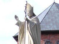 papież pomnik