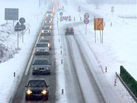 autostrada zima śnieg
