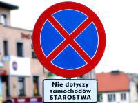 znak zakaz zatrzymywania się