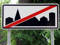 znak koniec terenu zabudowanego