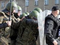 військовослужбовець, підготовка, поліція