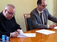 ksiądz urzędnik