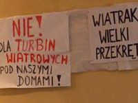 napis ściana wiatrak