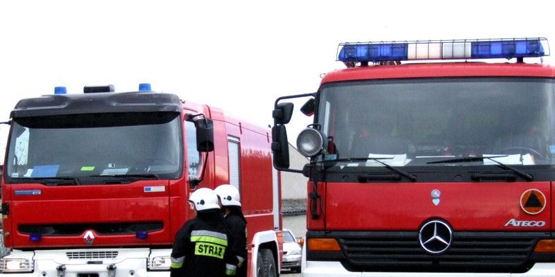 strażak wóz strażacki straż pożarna