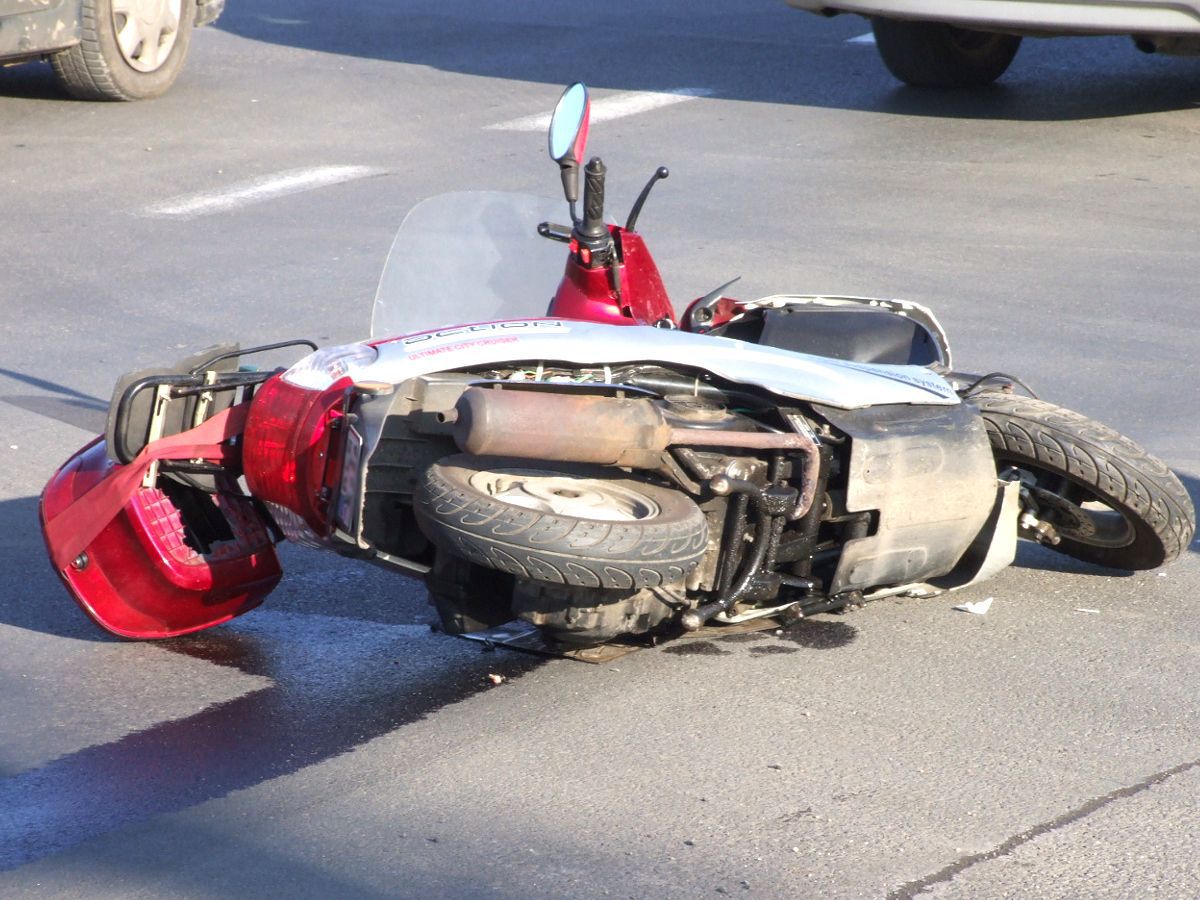 skuter kolizja auto obwodnica