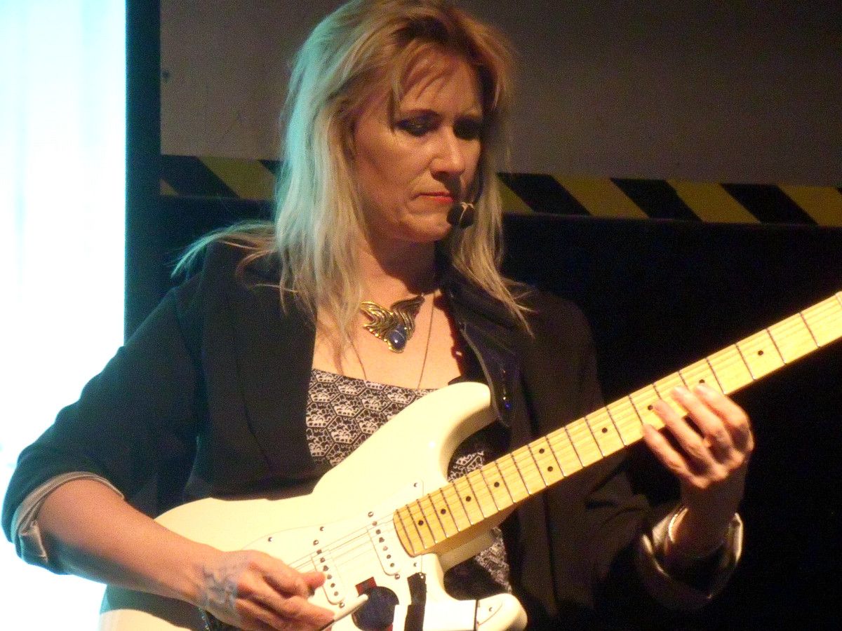 Jennifer Batten