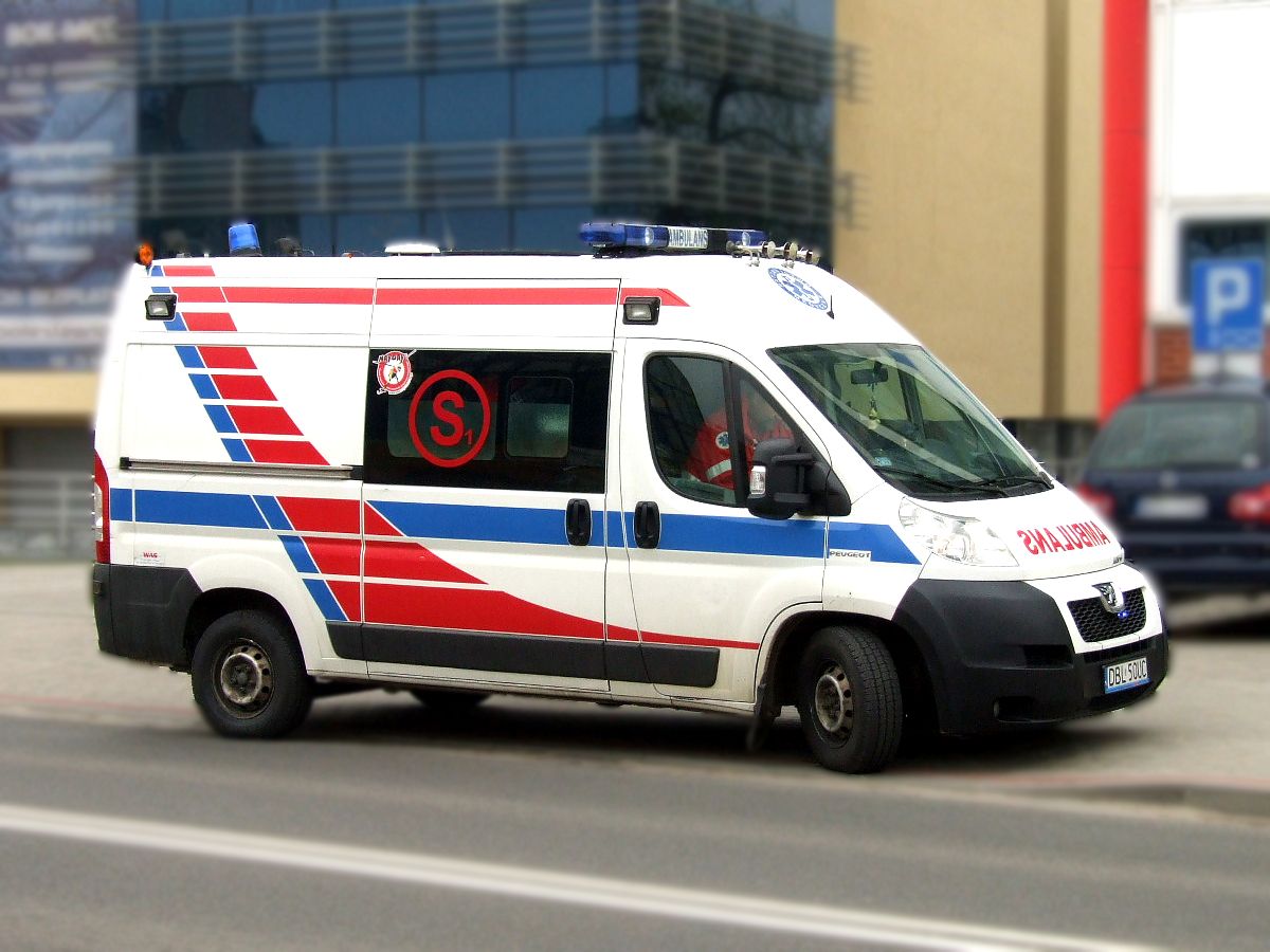 karetka pogotowie ambulans