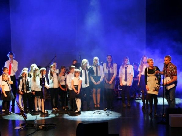 scena aktor muzyka