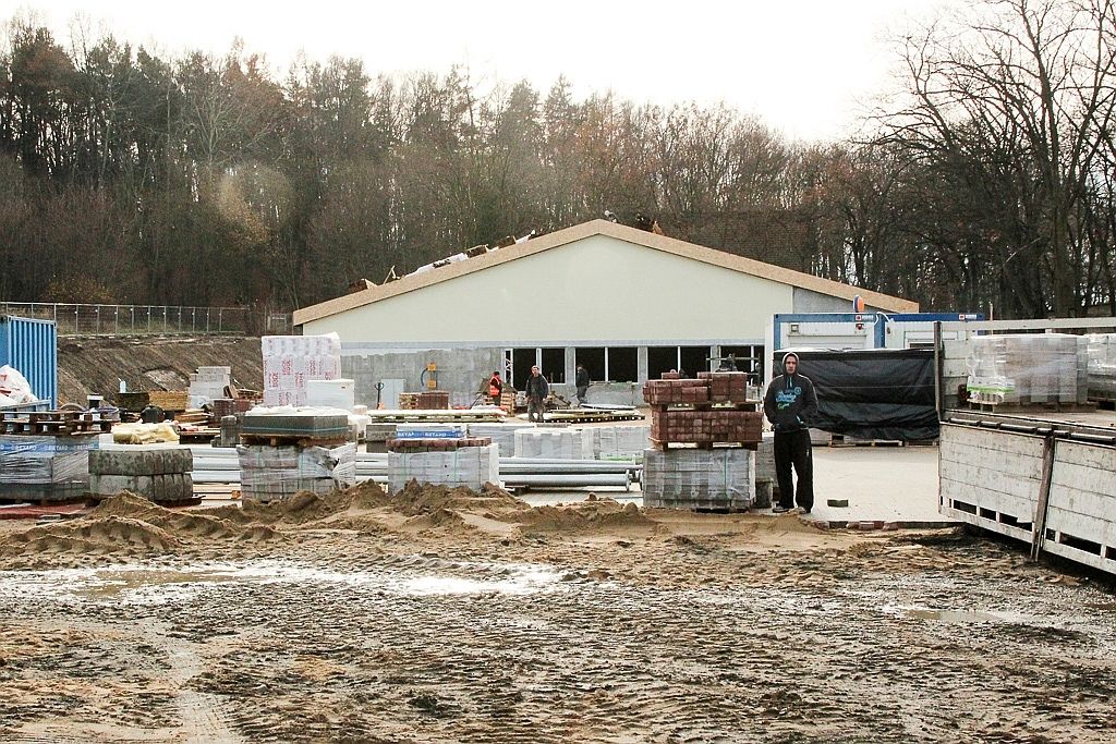 biedronka market budowa