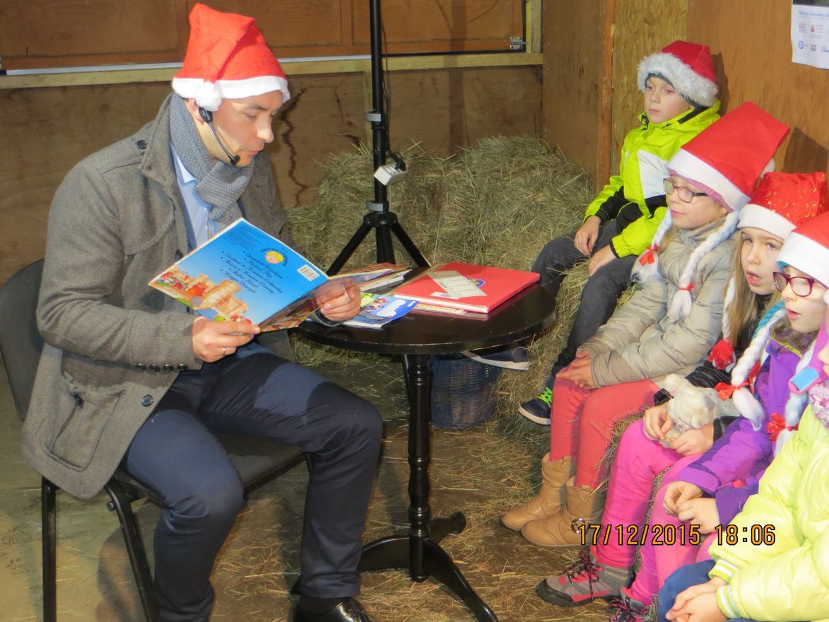 dzieci mikołaj czytanie