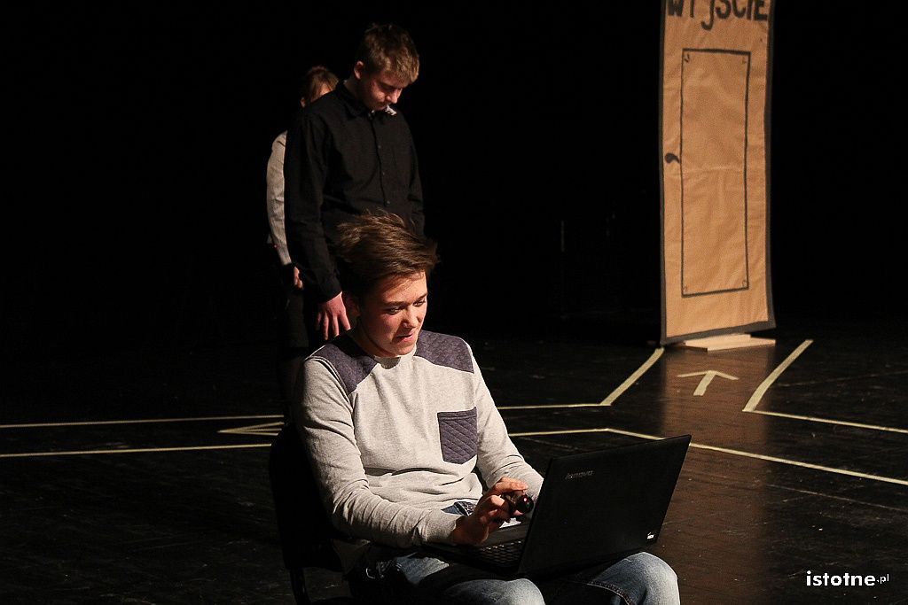 spektakl teatr gimnazjum nr 2
