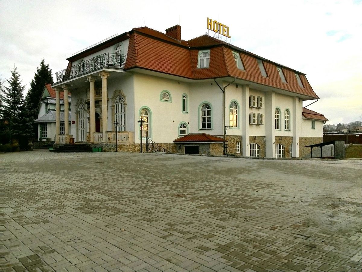 hotel garden