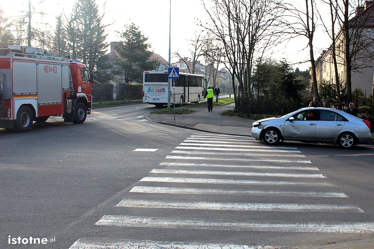 zderzenie auto autobus
