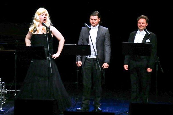 tenor  scena