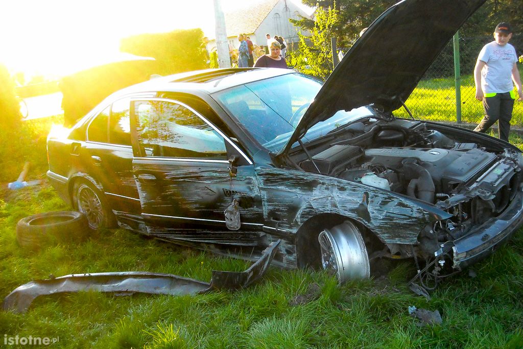 bmw wypadek