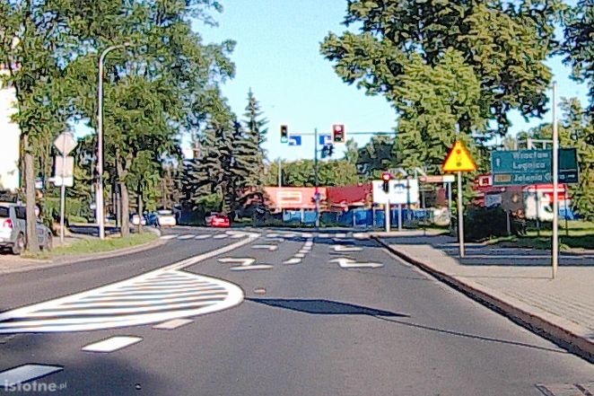 skrzyżowanie  sygnalizator  ruch
