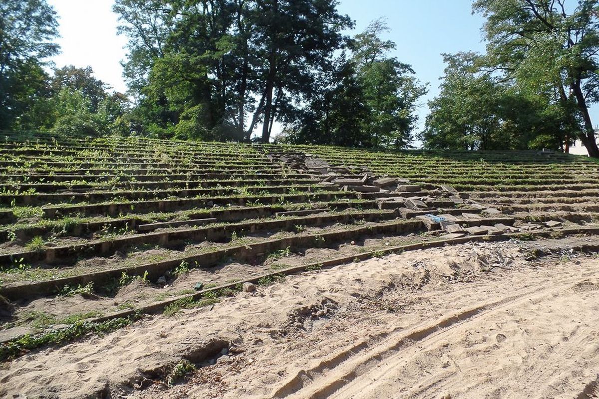 Amphitheater