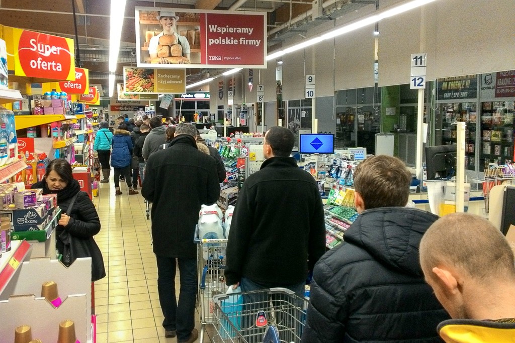 tesco kolejka kasa