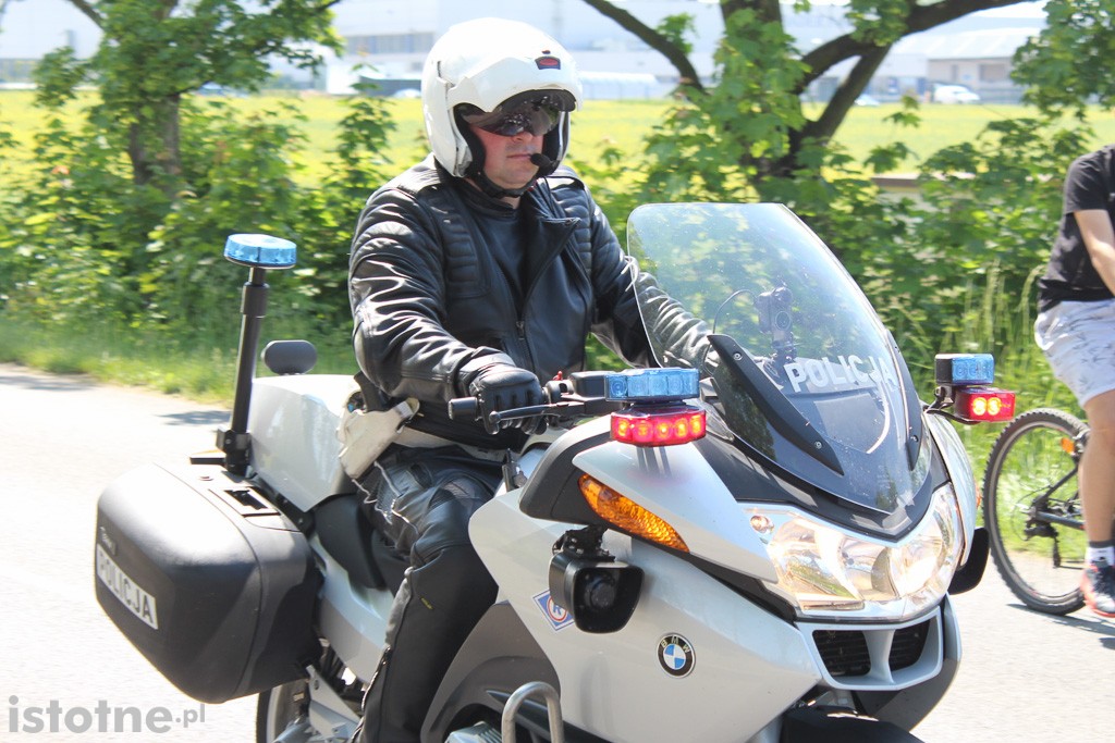 policjant motocykl