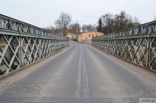 most świętoszów