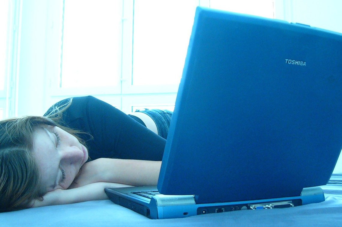 praca laptop