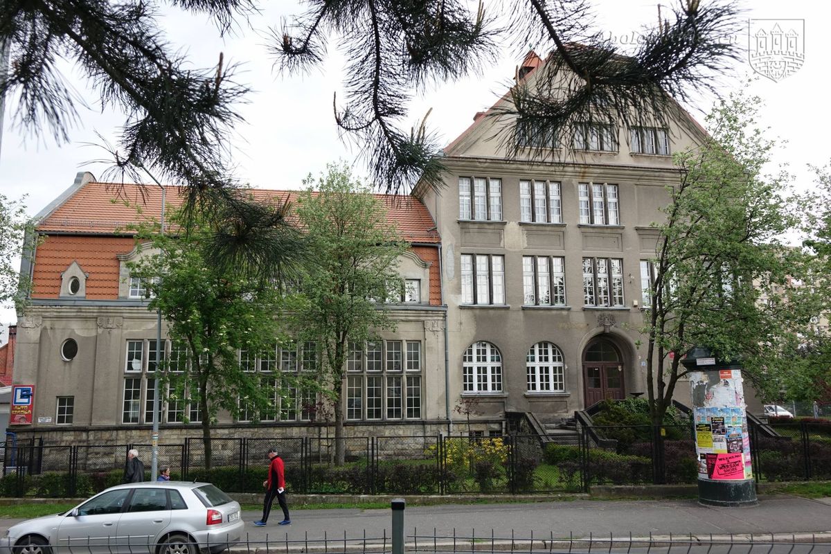 szkoła budynek bankowa