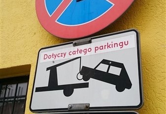 tabliczka odholowanie auta