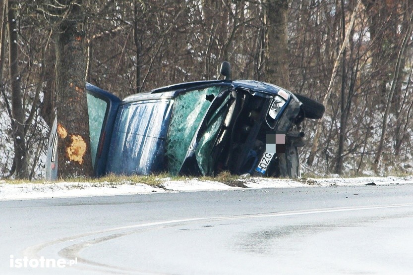 wypadek  czerna  zakręt