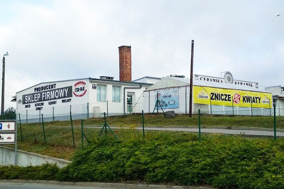 zakład budynek