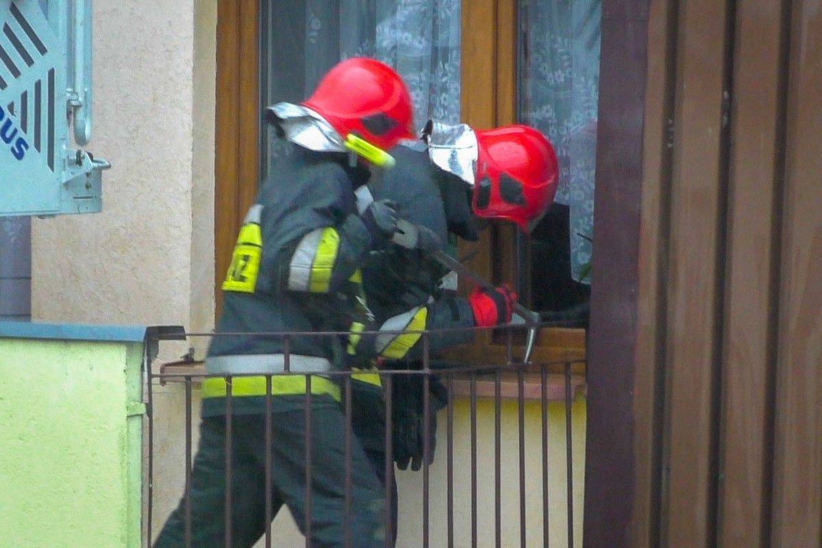 strażak okno