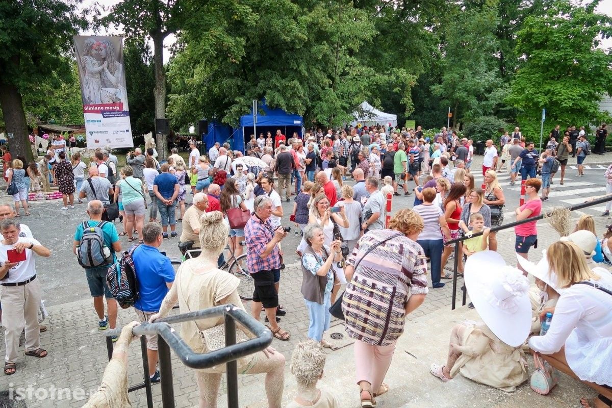 dzieci kostiumy glina show