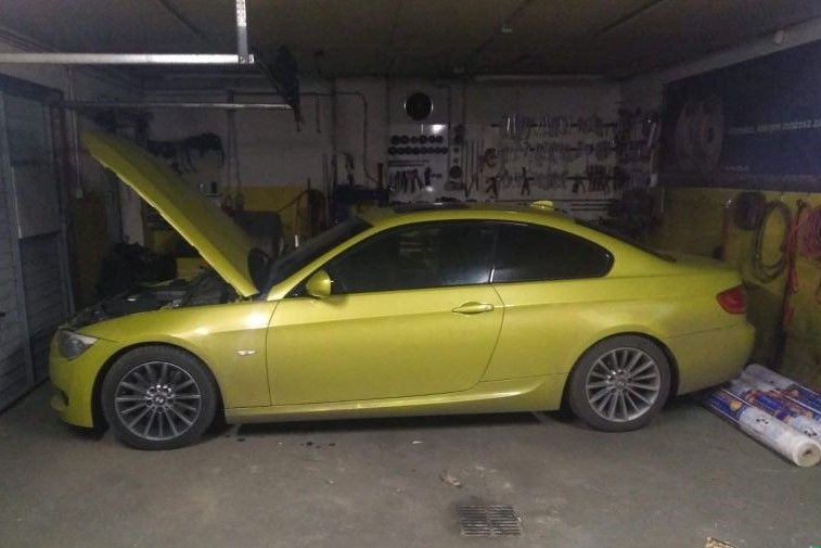 автомобіль