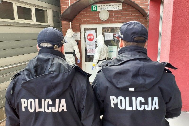 policjant szpital
