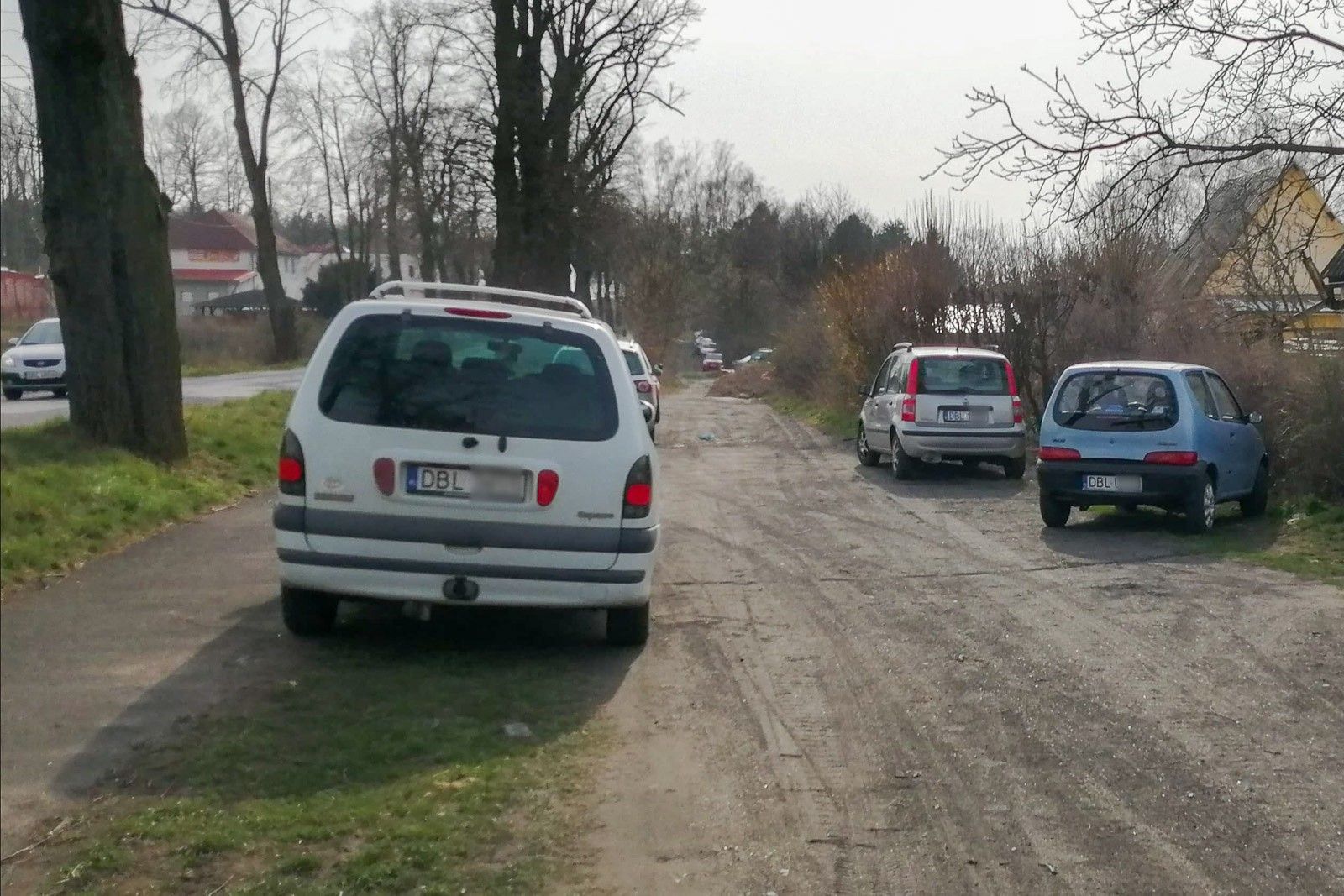 samochód ulica parking