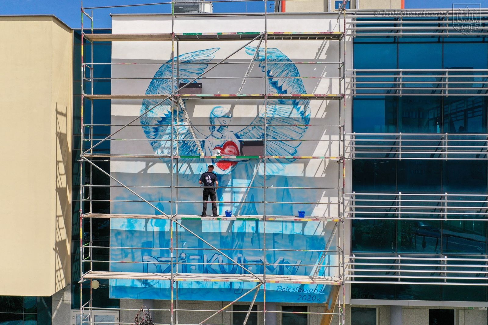 mural budynek