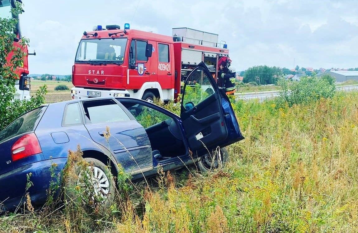 auto rów nowogrodziec