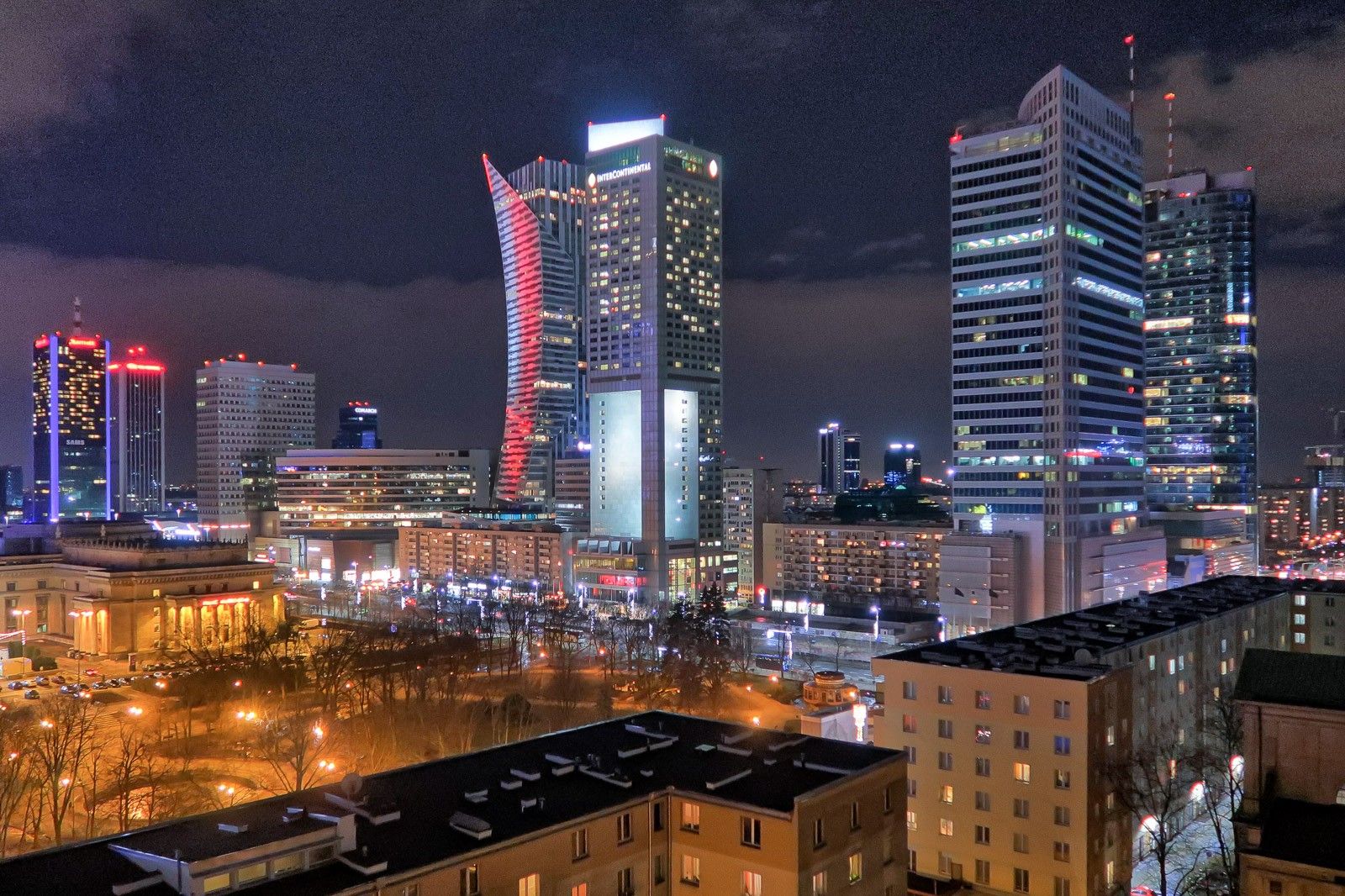 warszawa miasto wieżowiec
