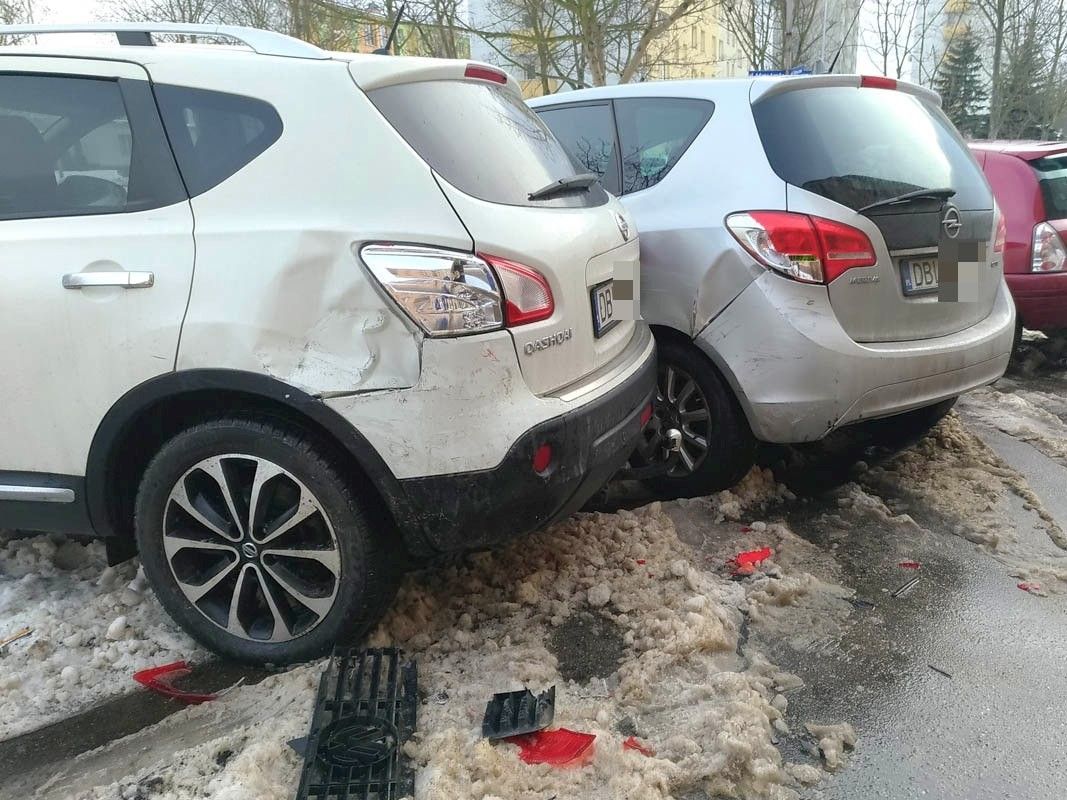 auto kolizja parking