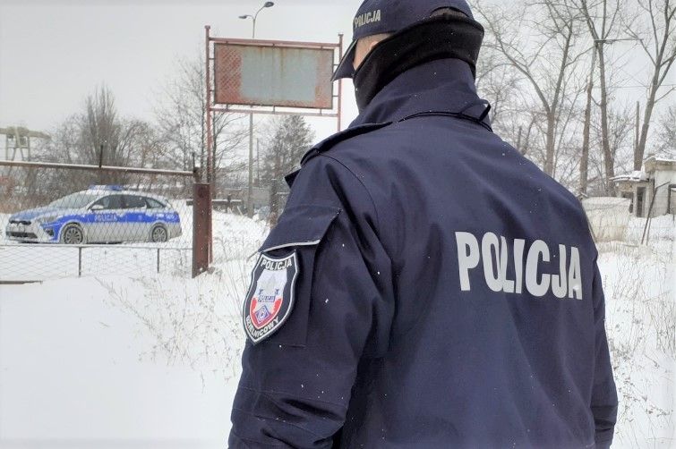 policjant radiowóz