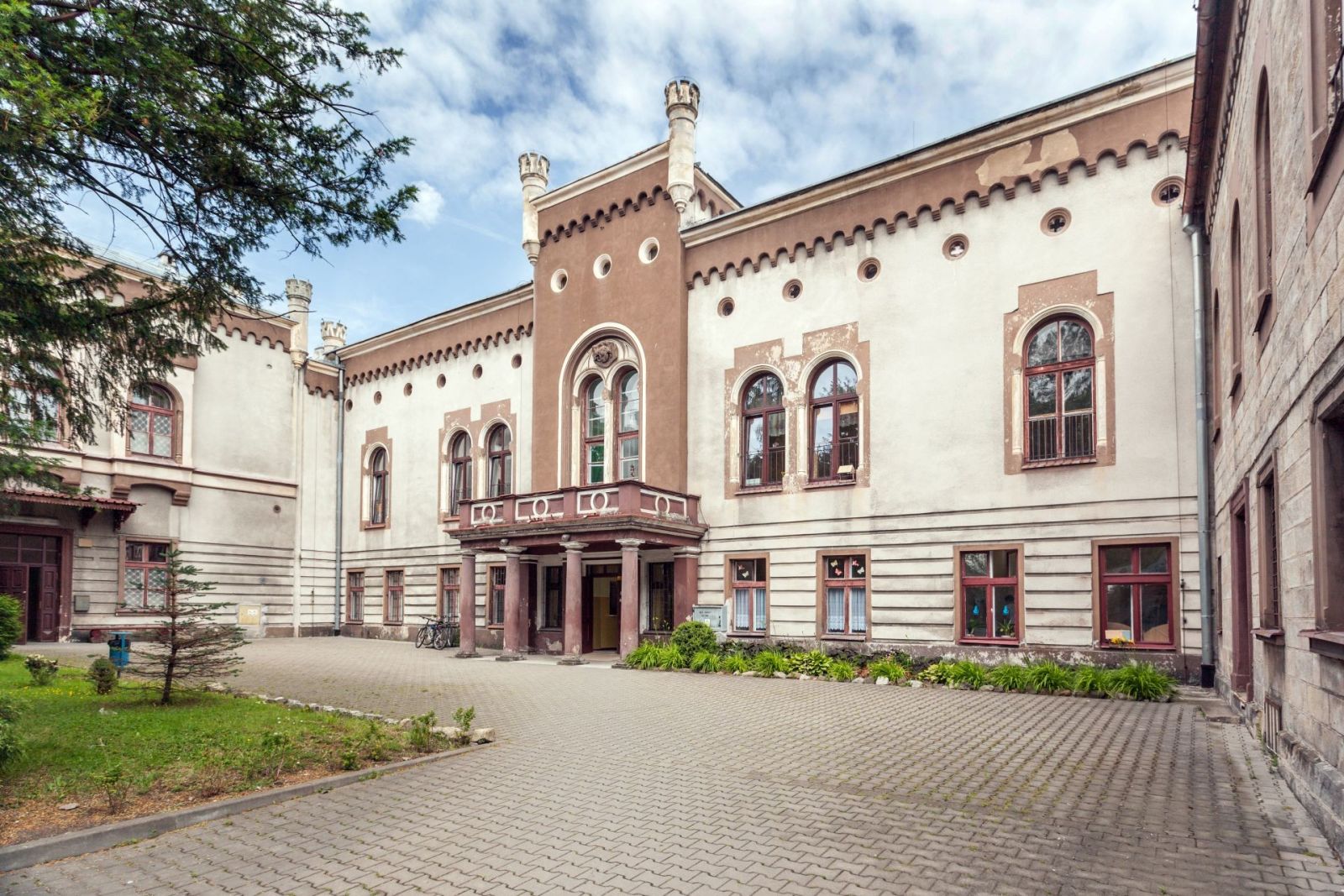 pałacyk budynek