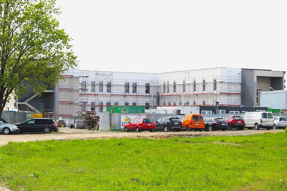 komenda budowa budynek
