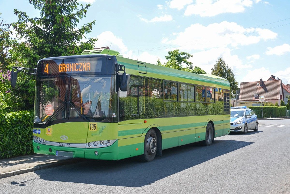 autobus radiowóz