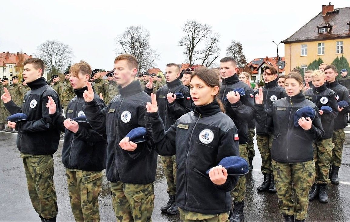 ślubowanie uczeń II LO