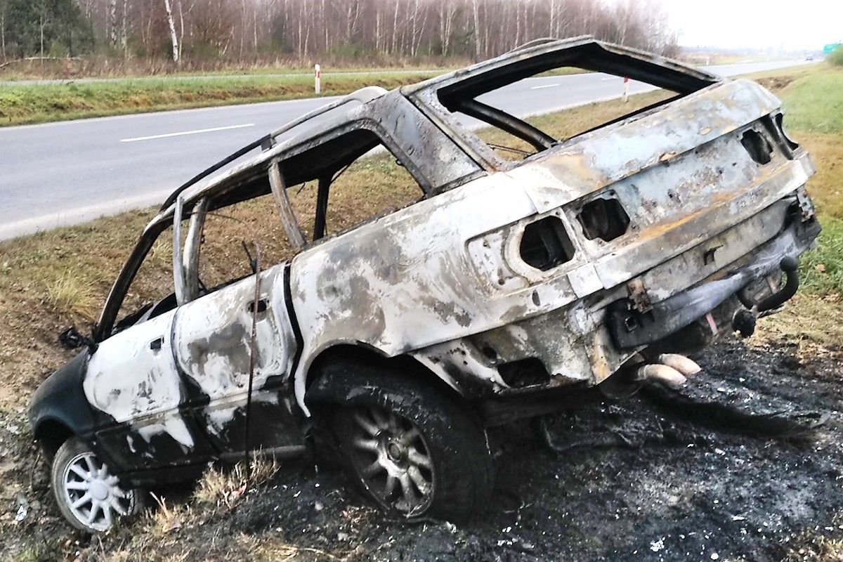 wrak auto rów
