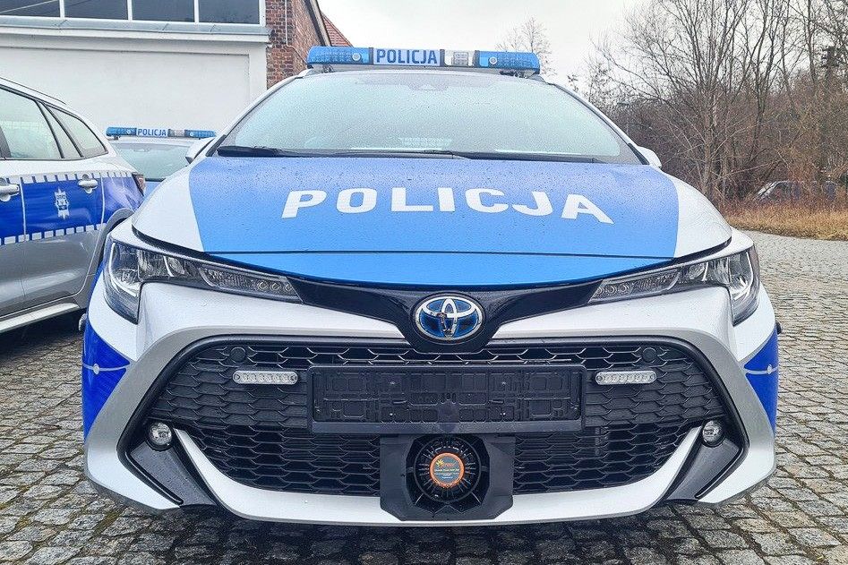 radiowóz hybryda