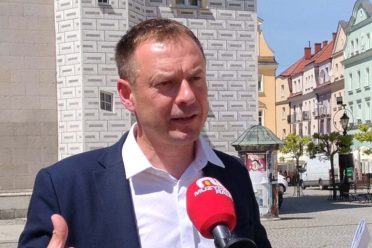 poseł piotr borys