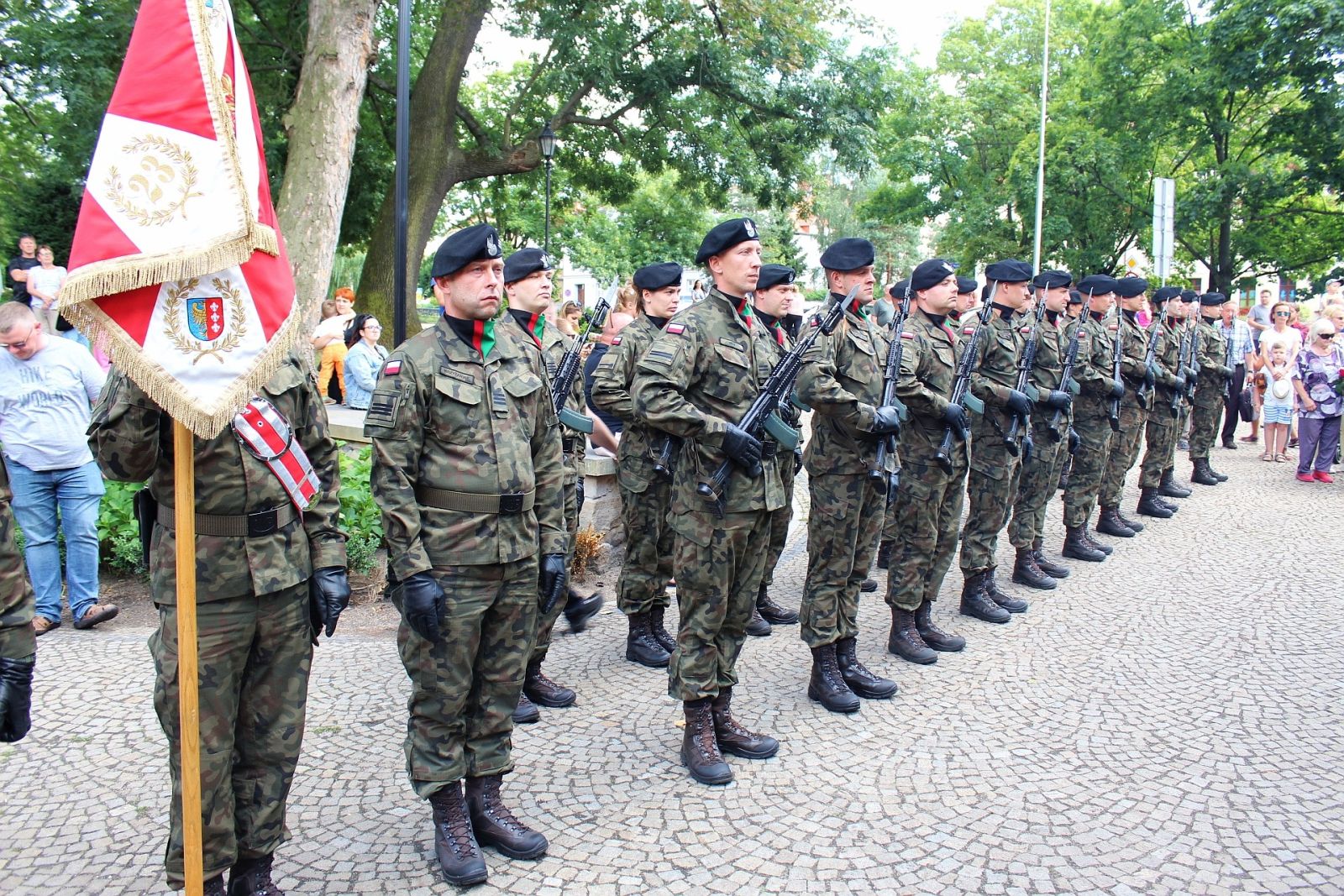 żołnierz kotwica powstanie warszawskie