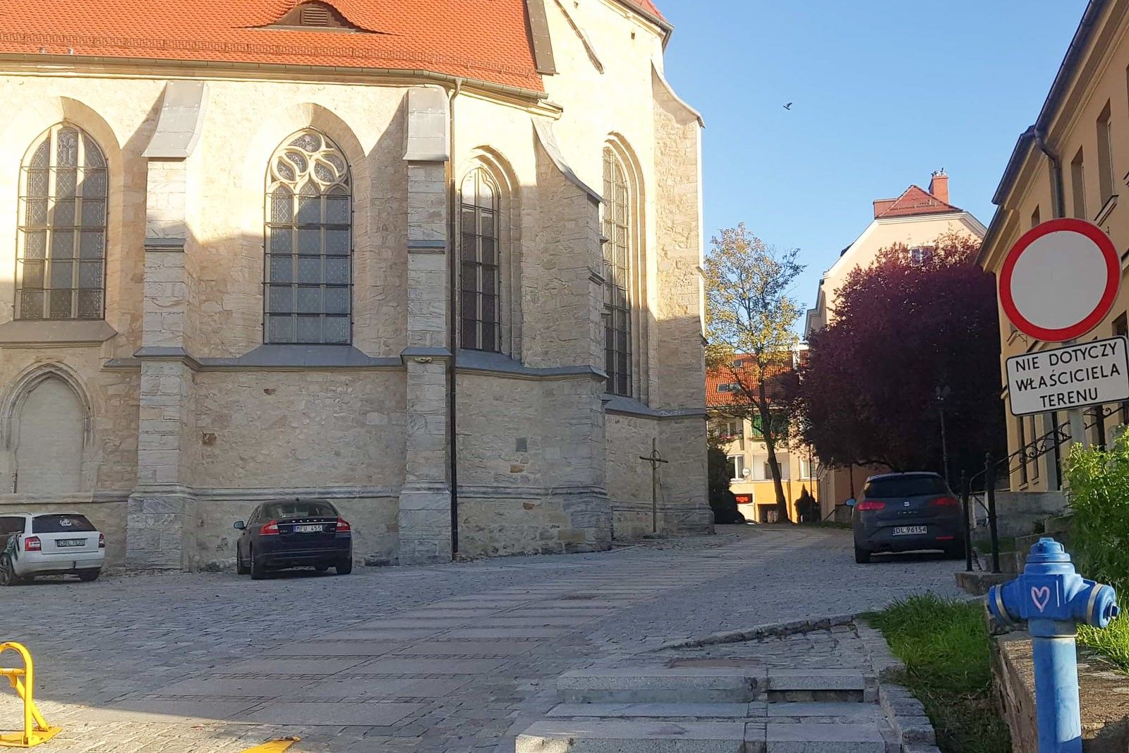 bazylika auta znak zakaz