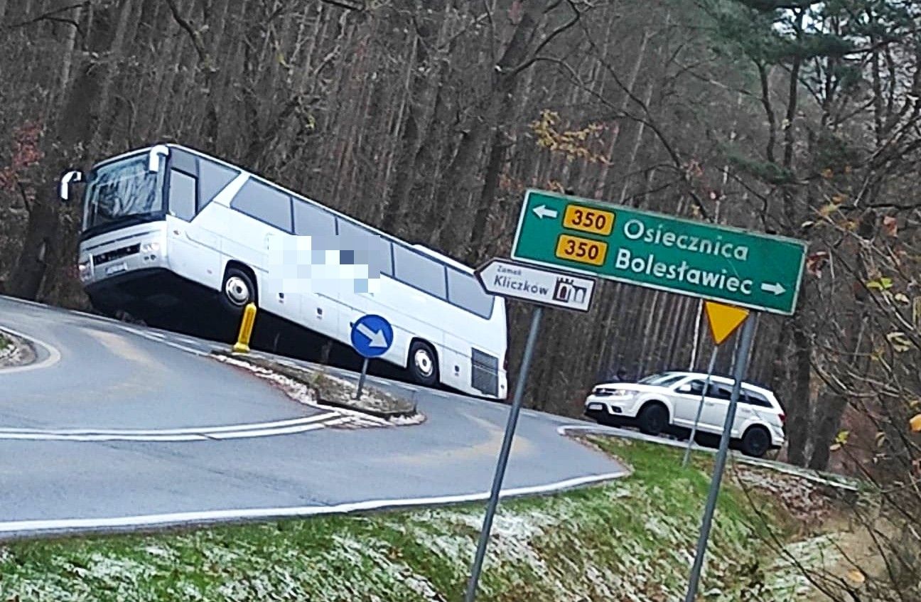 autobus rów