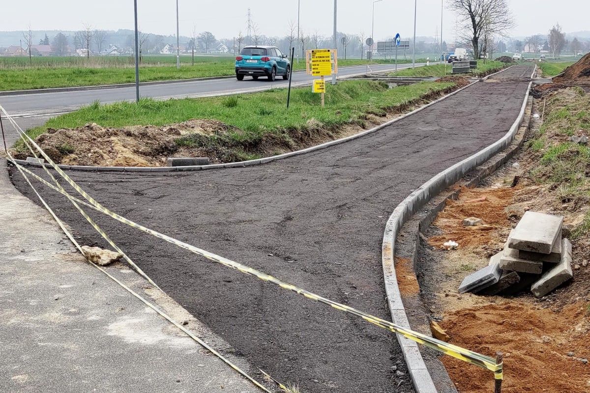 Łaziska bicycle path